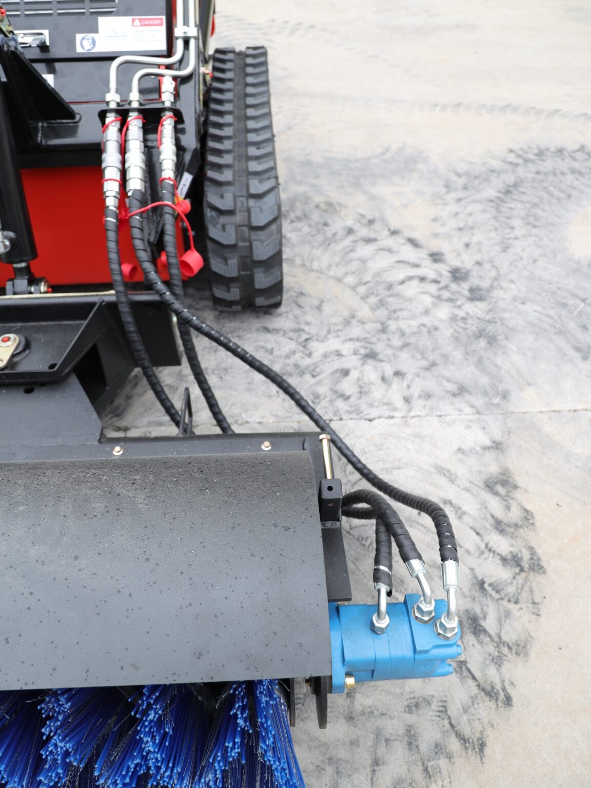 skdisteer loader attachment for sweeping